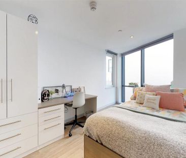 1 bedroom in a flat share to rent - Photo 5