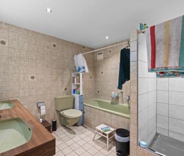 Grosszügige 4.5-Zimmer-Gartenwohnung mit über 100 m² Gartenfläche! - Photo 5