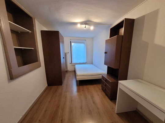 Studio au 1er étage - Photo 1
