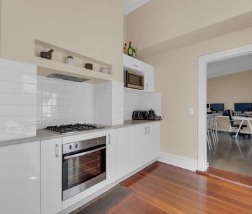 Charming Three Bedroom Cottage for Lease in Fremantle - Photo 5