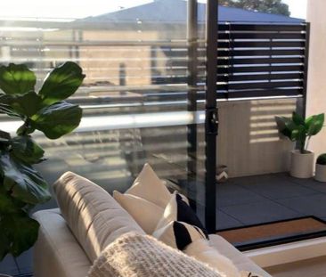 The best of bayside living - Photo 3