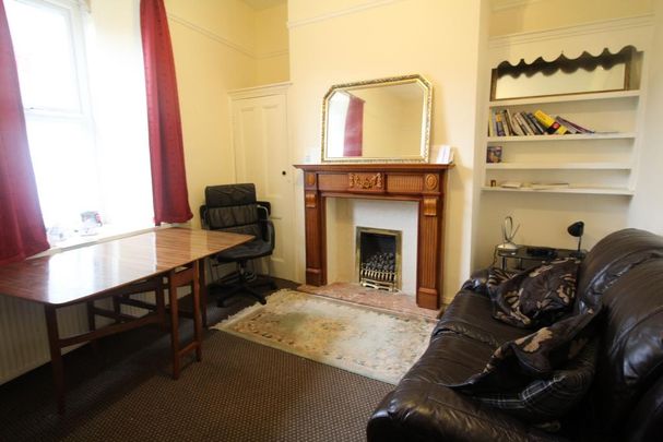 3 bedroom terraced house to rent - Photo 1