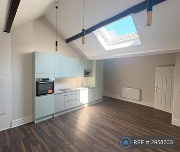 3 bedroom flat to rent - Photo 2