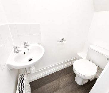 3 bed detached house to rent in Gimli Watch, South Woodham Ferrers,... - Photo 4