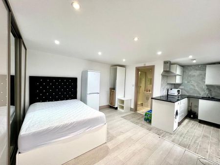 Studio to rent - Photo 5