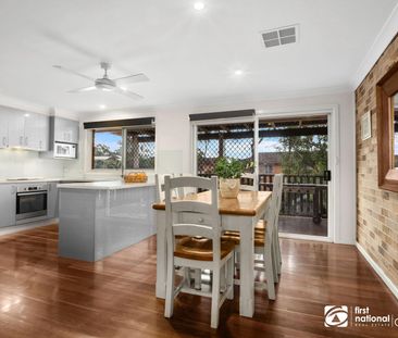 Gorgeous Renovated Home - Multiple Living Areas - Photo 3