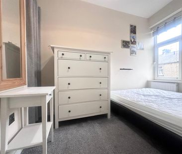 1 bed house share to rent in Hinton Street, Burnley, BB10 - Photo 2