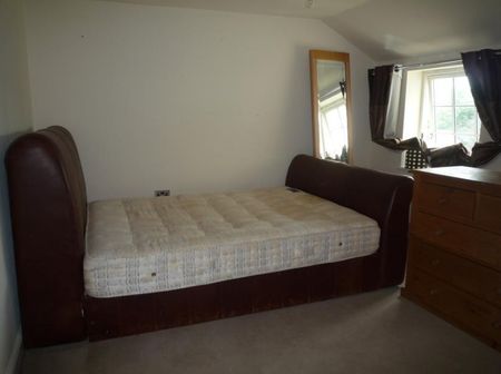 3 bedroom apartment to rent - Photo 2