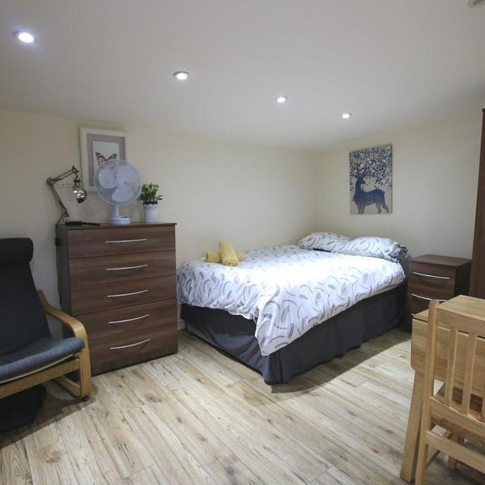 Studio to rent - Photo 1