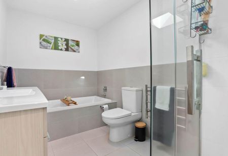 76 Hobsonville Point Road, Hobsonville - Photo 2