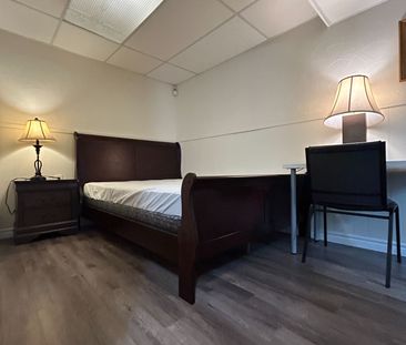 For Lease - 3 Butterfield Dr Drive Unit# Master bedroom AA bsmt, To... - Photo 3
