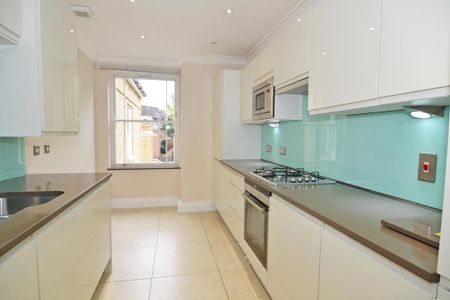 3 bedroom apartment to rent - Photo 4