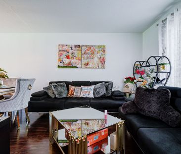 For Lease - 74 Bloomington Crescent, Toronto, Ontario - Photo 4