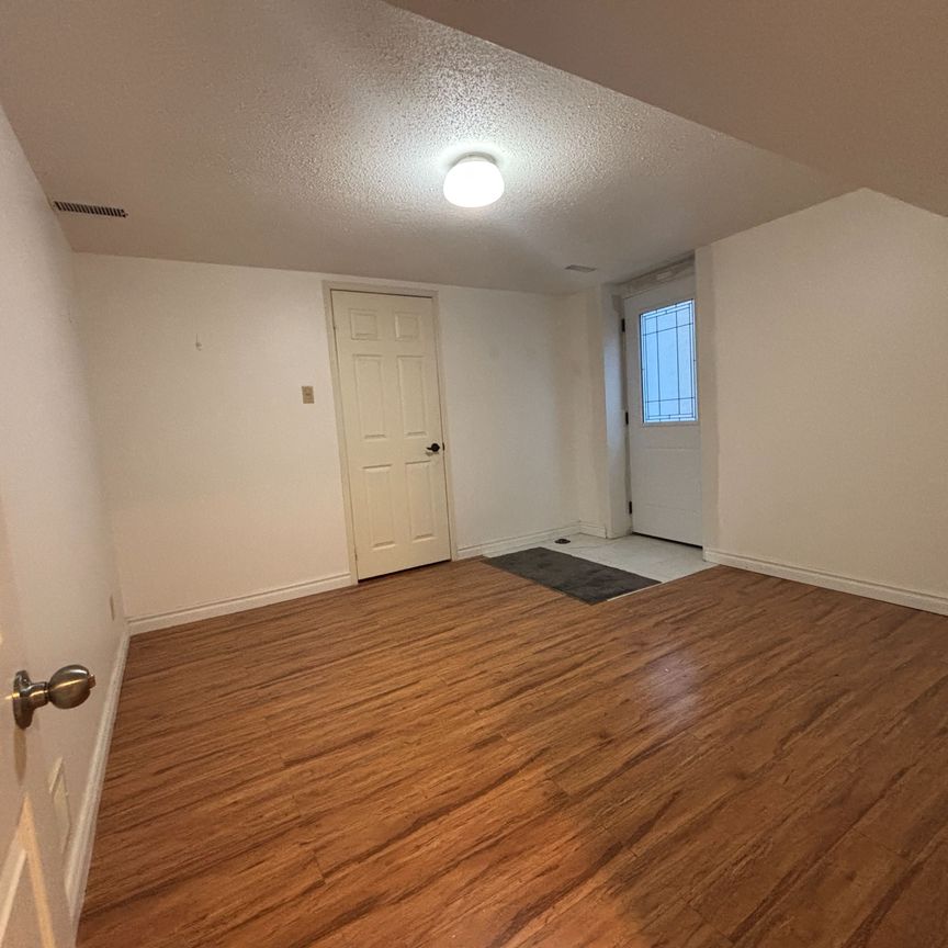 For Lease - 33 Patina Drive Unit# Lower, Toronto, Ontario - Photo 1