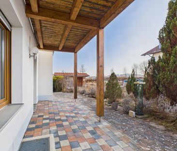 Frisch renovierte Erdgeschosswohnung mit Südwestterrasse und umlieg... - Photo 4