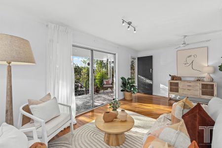 23 Lewana St, Mansfield QLD 4122 - House For Rent | Domain - Photo 2