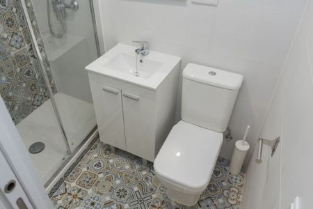 Perfect room in Plaza de Santa Ana - Photo 4