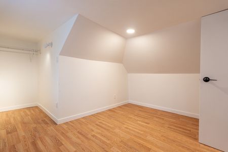 $1,899 / 3 br / 1 ba / 41 Burlington St E unit 1 - Photo 5