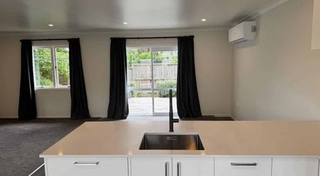 Renovated Character Cottage - Photo 3