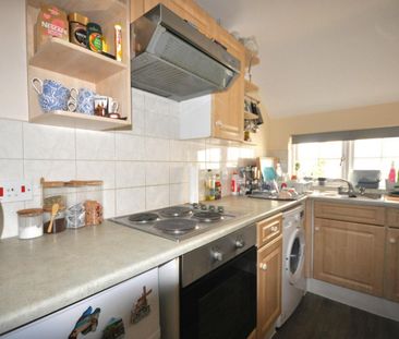 1 bedroom Flat To Let - Photo 5