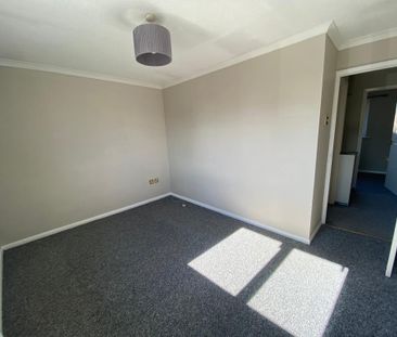 2 bedroom semi-detached house to rent - Photo 4
