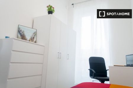 turin, Piedmont 10143 - Photo 2