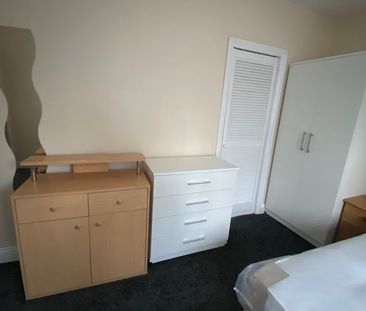 Room in a Shared House, Thimbler Road, CV4 - Photo 4