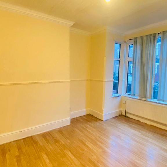 4 bedroom terraced house to rent - Photo 1