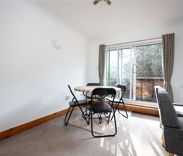 Robinwood Grove, Hillingdon, Uxbridge, Middlesex, UB8 - Photo 4