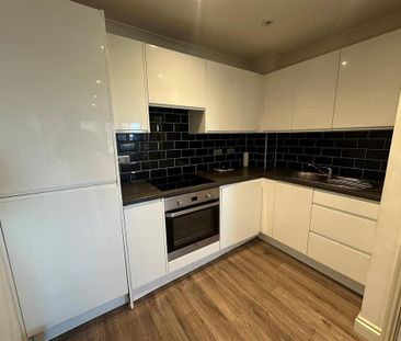 2 bedroom ground floor flat to rent - Photo 5