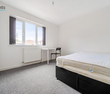 6 bedroom detached house to rent - Photo 6