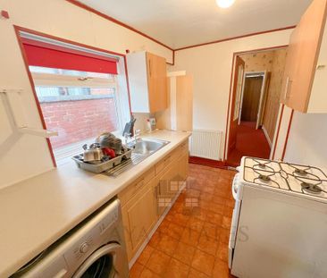 2 bedroom end of terrace house to rent - Photo 6