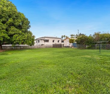 Classical Queenslander in Park Avenue - Photo 6