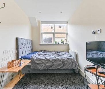 Studio to rent - Photo 1