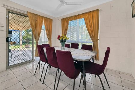 Large Yard & Solar Powered! - Photo 2