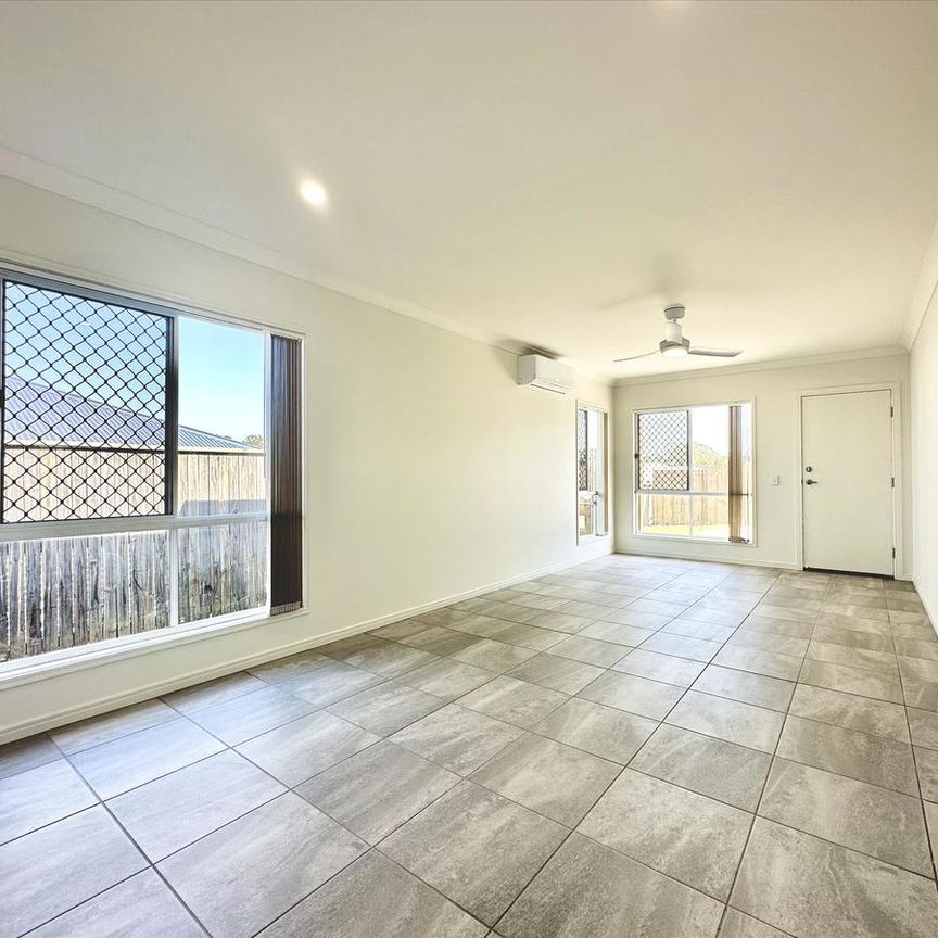 Stylish, Modern & Compact Family Home - Photo 1