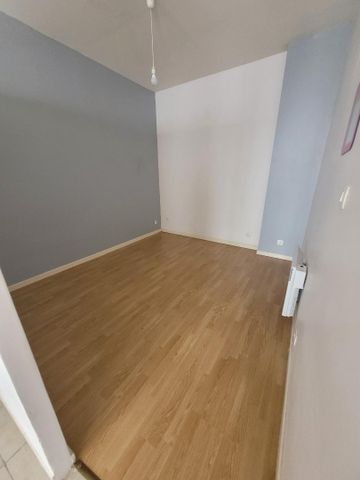 Location Appartement 2 pièces 45m² CARVIN 62220 - Photo 5