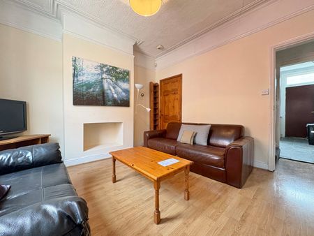 3 bedroom terraced house to rent - Photo 4