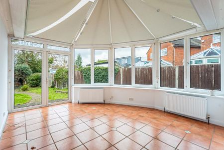 4 bedroom detached house to rent - Photo 2