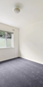 Spacious Two-Bedroom Apartment in Prime South Yarra Location - Photo 4