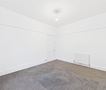 Parkfield Drive, Wallasey, 3 bedroom, Flat - Photo 5
