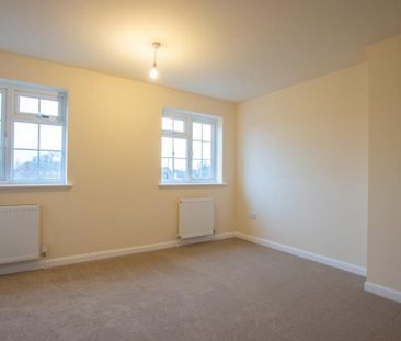 2 bedroom semi-detached house to rent - Photo 6