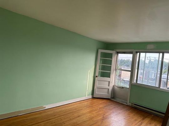 8841 10e Avenue - Photo 1