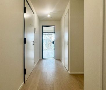 Appartement te huur in Ukkel voor € 1.450 met 1 slaapkamer - Photo 3