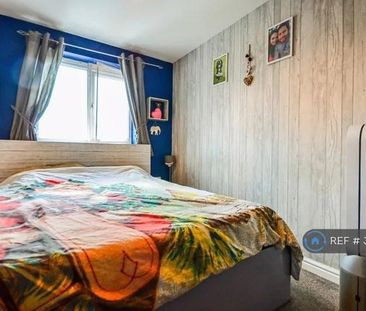 3 bedroom detached house to rent - Photo 3