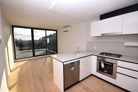 URBAN STYLE 2 BEDROOM LUXURY APARTMENT WITH LARGE TERRACE - Photo 4