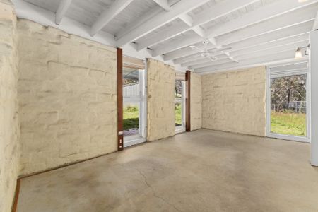 Thinking of selling? Contact our agent - Photo 2