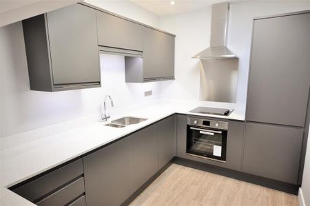 2 bedroom flat to rent - Photo 3