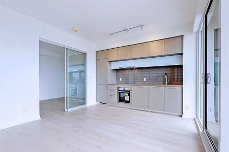 For Lease - 99 Foxbar Road Unit# 2005, Toronto, Ontario - Photo 5
