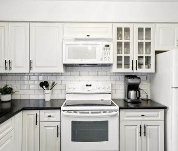 For Lease - 152 Olive Avenue, Oshawa, Ontario - Photo 3